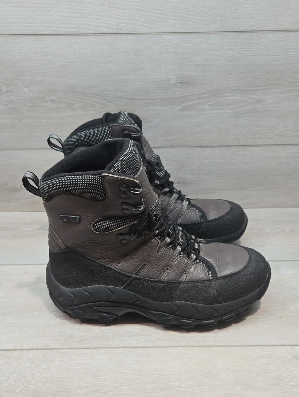 Cabelas Mens Dry Plus Thinsulate Gray& Black Insulated Hiking Boots Shoes Sz 9D